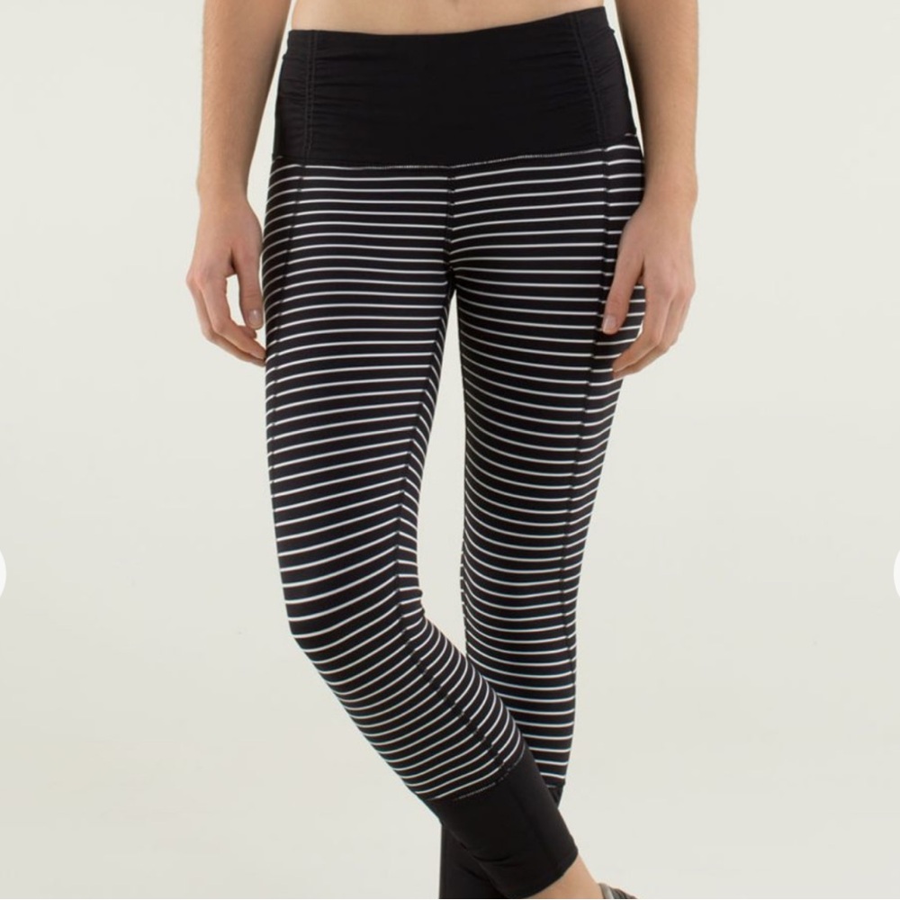 Lululemon Runday Crop. Size 4.